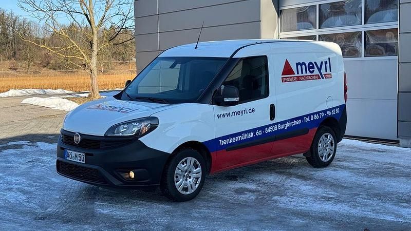 Gebraucht Fiat Doblò 101 PS (74 kW) 2023 Weiß Van / Kleinbus