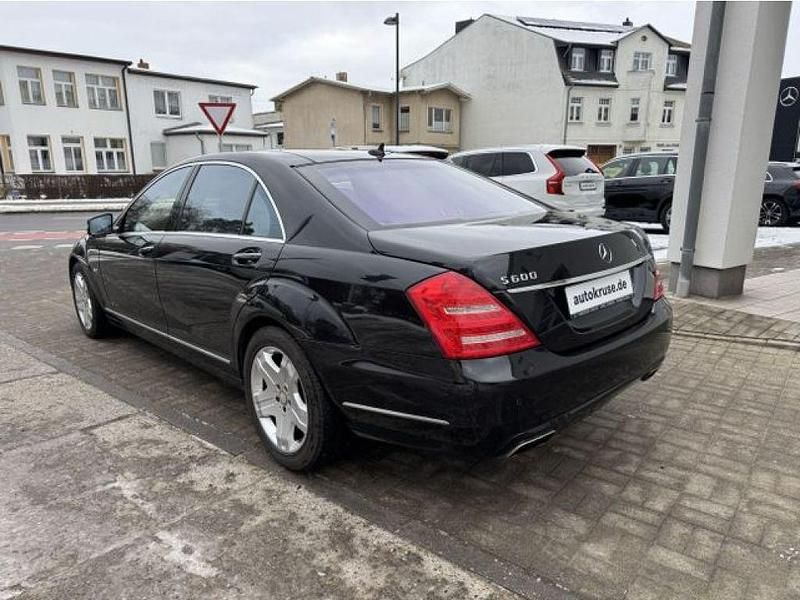 Gebraucht Mercedes 600 517 PS (380 kW) 2011 Obsidianschwarz  metallic (metallic) Limousine