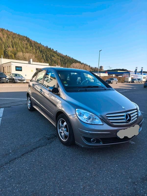 Gebraucht Mercedes B200 140 PS (102 kW) 2007 Van / Kleinbus