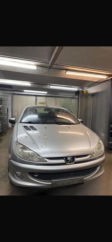 Silber Gebraucht 2003 Peugeot 206 CC Cabrio | 350 € (Superpreis) - Bild 1/4