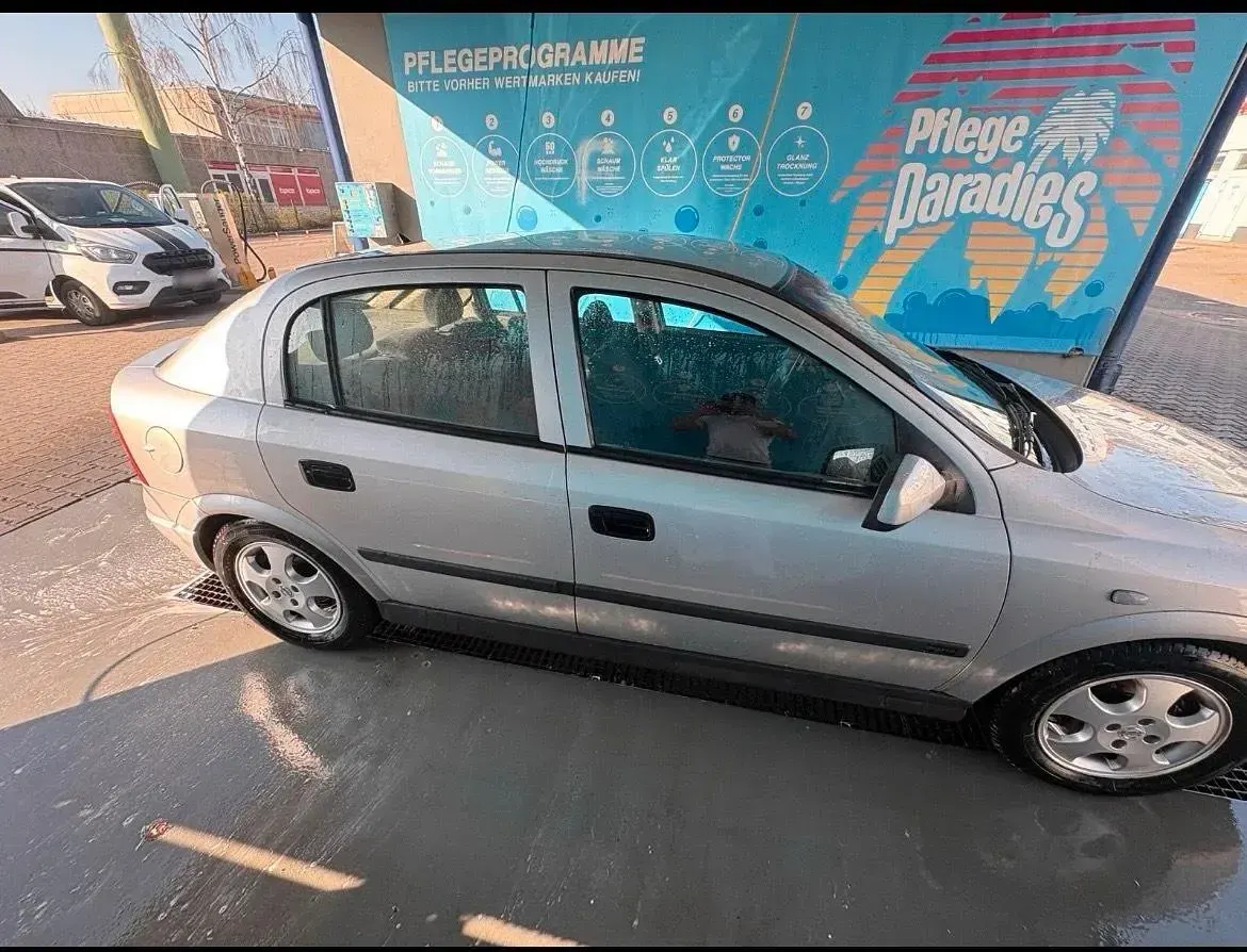 Gebraucht Opel Astra 102 PS (75 kW) 1998 Silber Limousine