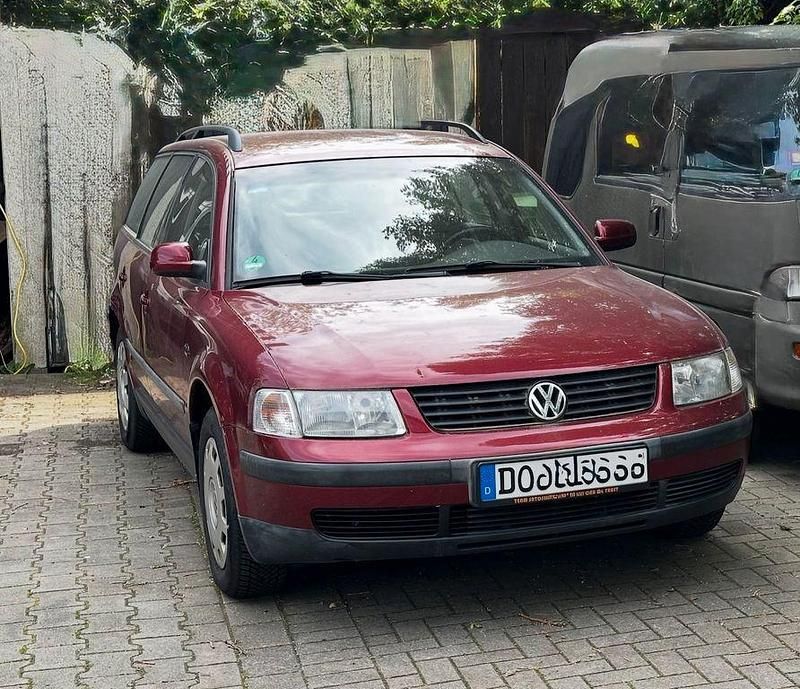 Gebraucht VW Passat Basis 101 PS (74 kW) 1998 Rot Kombi