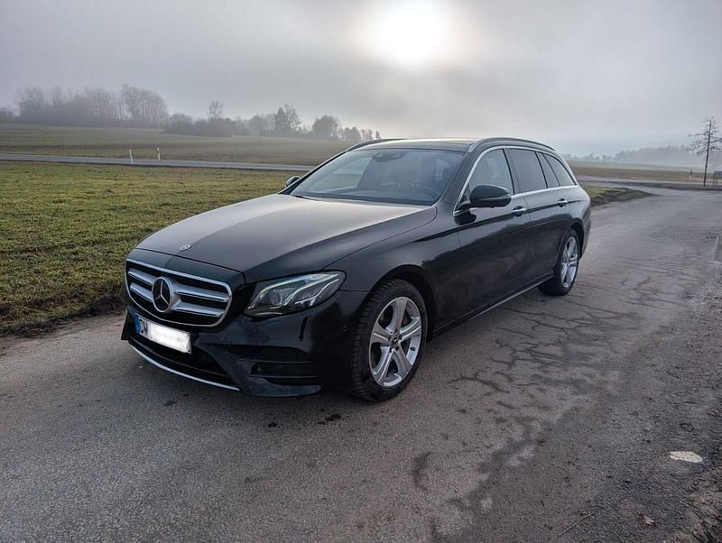 Gebraucht Mercedes E400 AMG line 333 PS (244 kW) 2017 Schwarz Kombi