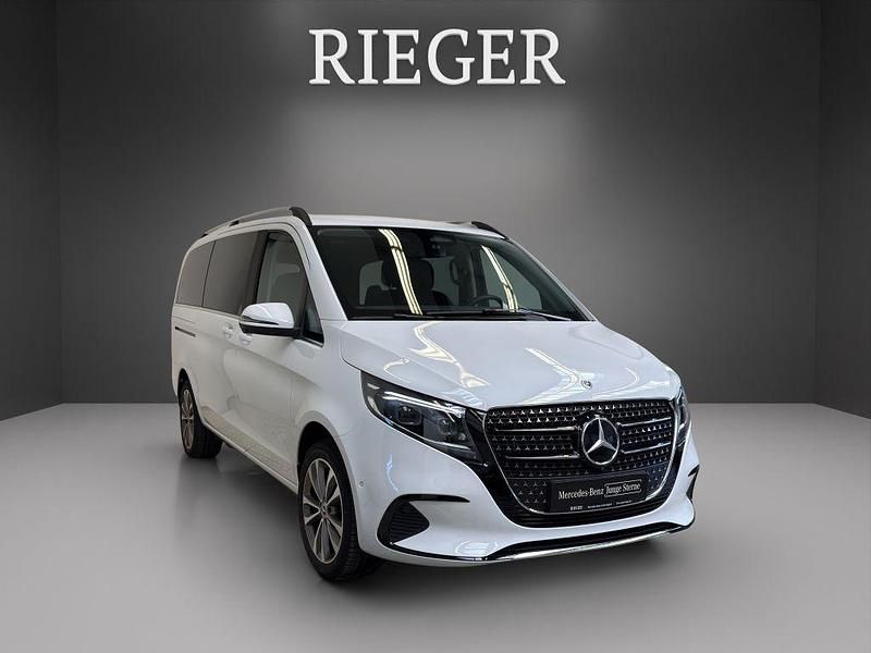 Gebraucht Mercedes V300 Avantgarde 237 PS (174 kW) 2025 Weiß Van / Kleinbus
