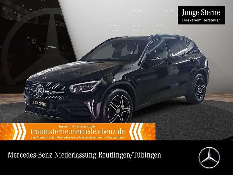 Schwarz Gebraucht 2021 Mercedes GLC300e AMG SUV | 47.890 € (Teuer) - Bild 1/3