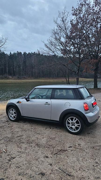 Silber Gebraucht 2009 Mini ONE Kleinwagen | 4.200 € (Fairer Preis) - Bild 1/4