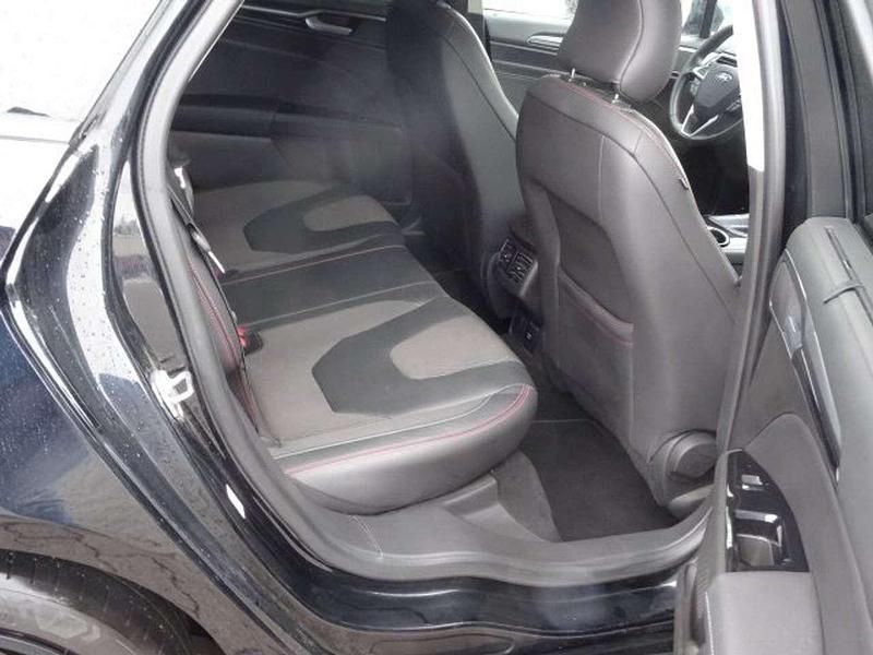 Gebraucht Ford Mondeo ST-Line 179 PS (131 kW) 2017 Iridiumschwarz metallic Kombi