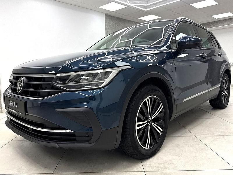 Gebraucht VW Tiguan Active 150 PS (110 kW) 2022 Night shade blue metallic (metallic) SUV