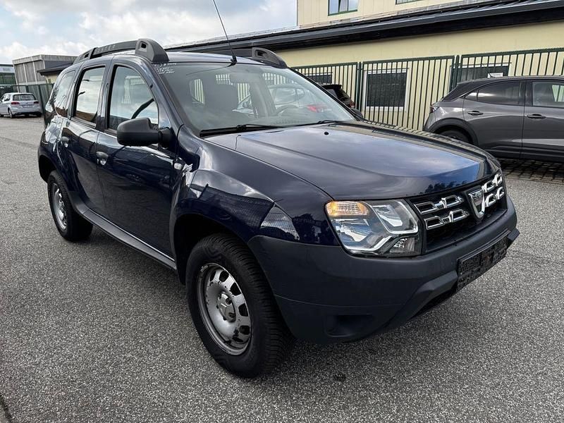 Second-hand Dacia Duster 90 CP (66 kW) 2016 Albastru SUV