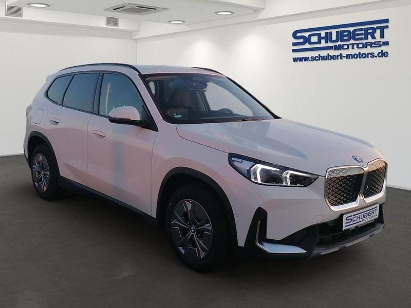 Neu BMW iX1 150 kW (204 PS) 2025 Weiß SUV