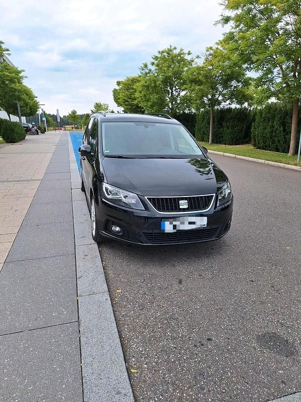 Schwarz Gebraucht 2012 Seat Alhambra Van / Kleinbus | 14.500 € (Teuer) - Bild 1/4