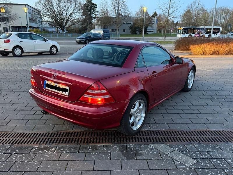 Gebraucht Mercedes SLK200 163 PS (119 kW) 2000 Rot Cabrio