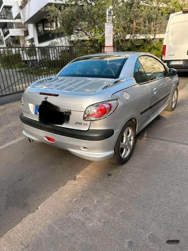 Silber Gebraucht 2004 Peugeot 206 CC Cabrio | 999 € - Bild 1/4