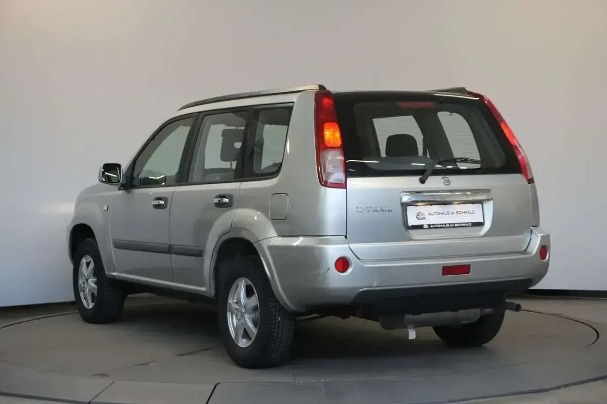 Gebraucht Nissan X-Trail Comfort 140 PS (102 kW) 2004 Silber SUV