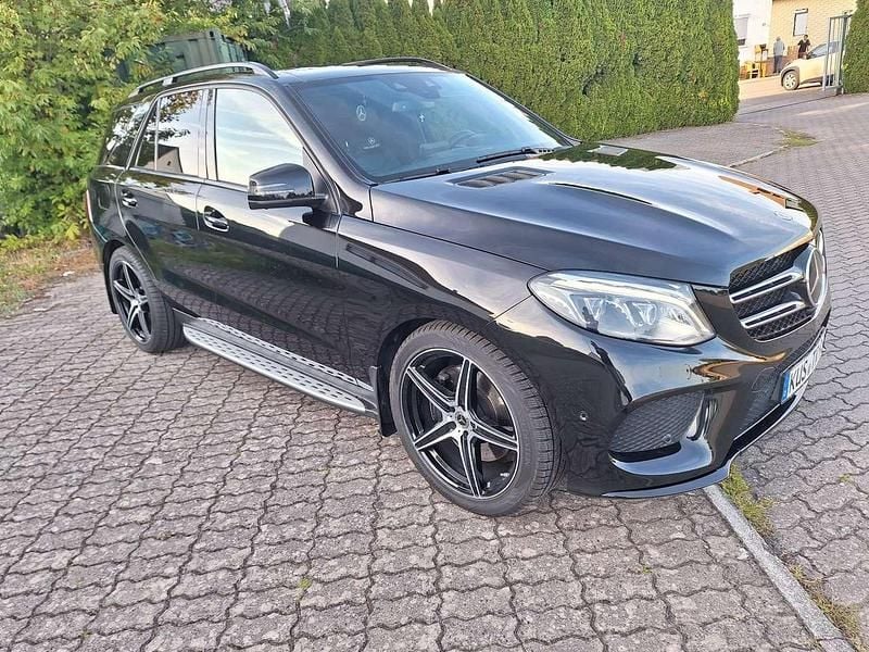 Gebraucht Mercedes GLE400 AMG line 333 PS (244 kW) 2017 SUV
