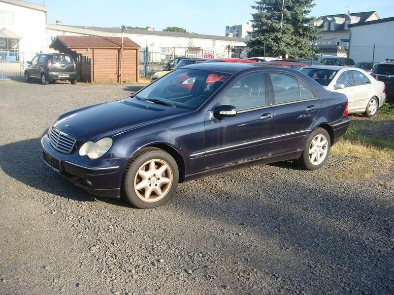Gebraucht Mercedes C240 Elegance 170 PS (125 kW) 2002 Blau Limousine