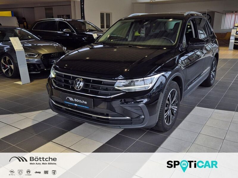 Deep black perleffekt Gebraucht 2022 VW Tiguan Active SUV | 28.770 € (Fairer Preis) - Bild 1/4