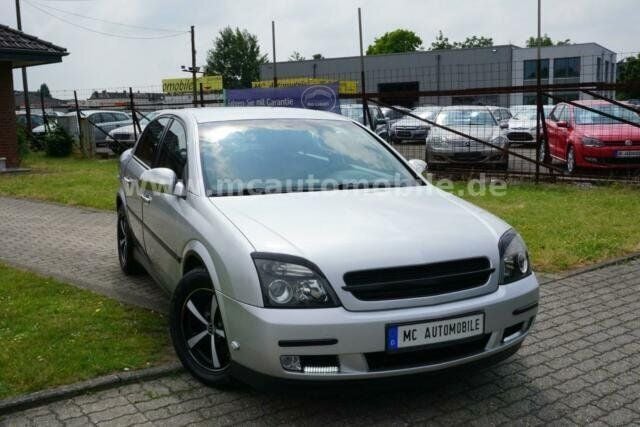 Gebraucht Opel Vectra Elegance 125 PS (91 kW) 2004 Silber metallic Limousine