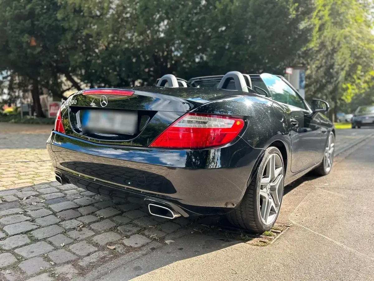 Gebraucht Mercedes SLK200 184 PS (135 kW) 2011 Schwarz Cabrio
