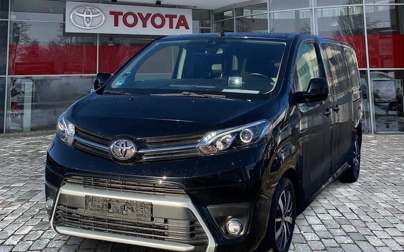Schwarz Gebraucht 2020 Toyota Proace Verso Executive Kombi | 29.990 € (Superpreis) - Bild 1/4
