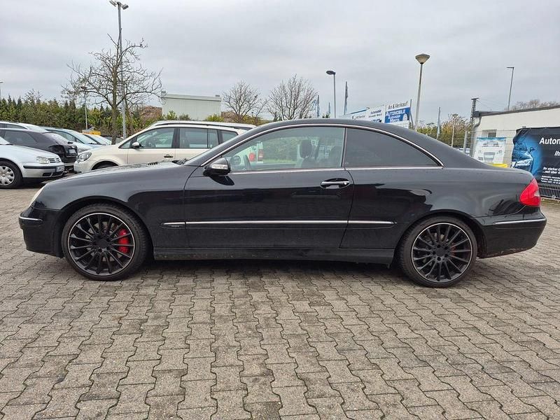 Gebraucht Mercedes CLK200 184 PS (135 kW) 2008 Schwarz Coupé