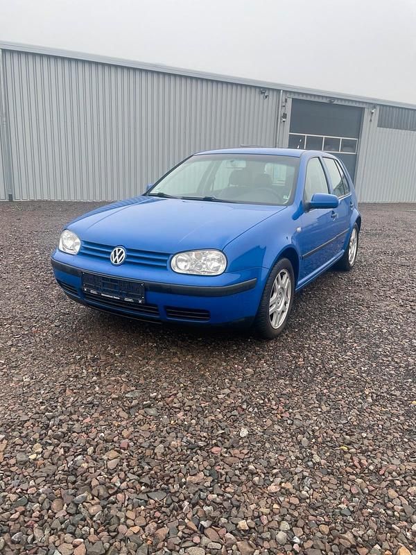 Gebraucht VW Golf IV 105 PS (77 kW) 2000 Blau Kleinwagen