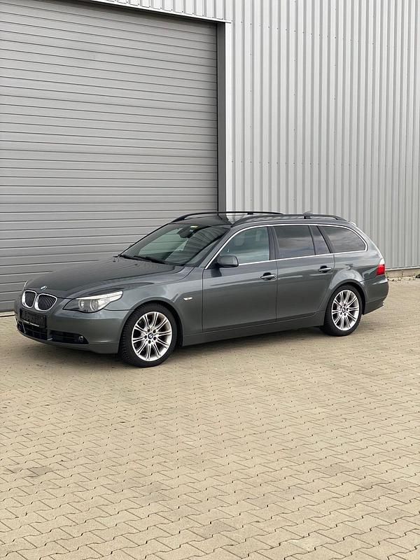 Grau Gebraucht 2006 BMW 530 M Sport Kombi | 4.790 € (Fairer Preis) - Bild 1/4