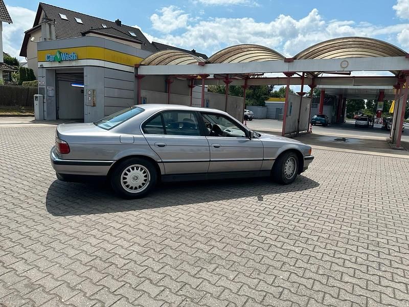 Gebraucht BMW 735 211 PS (155 kW) 1997 Braun Limousine