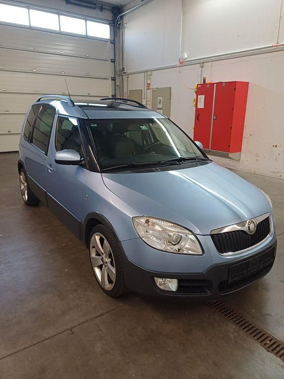 Blau Gebraucht 2008 Skoda Roomster Comfort Van / Kleinbus | 1.900 € (Fairer Preis) - Bild 1/4