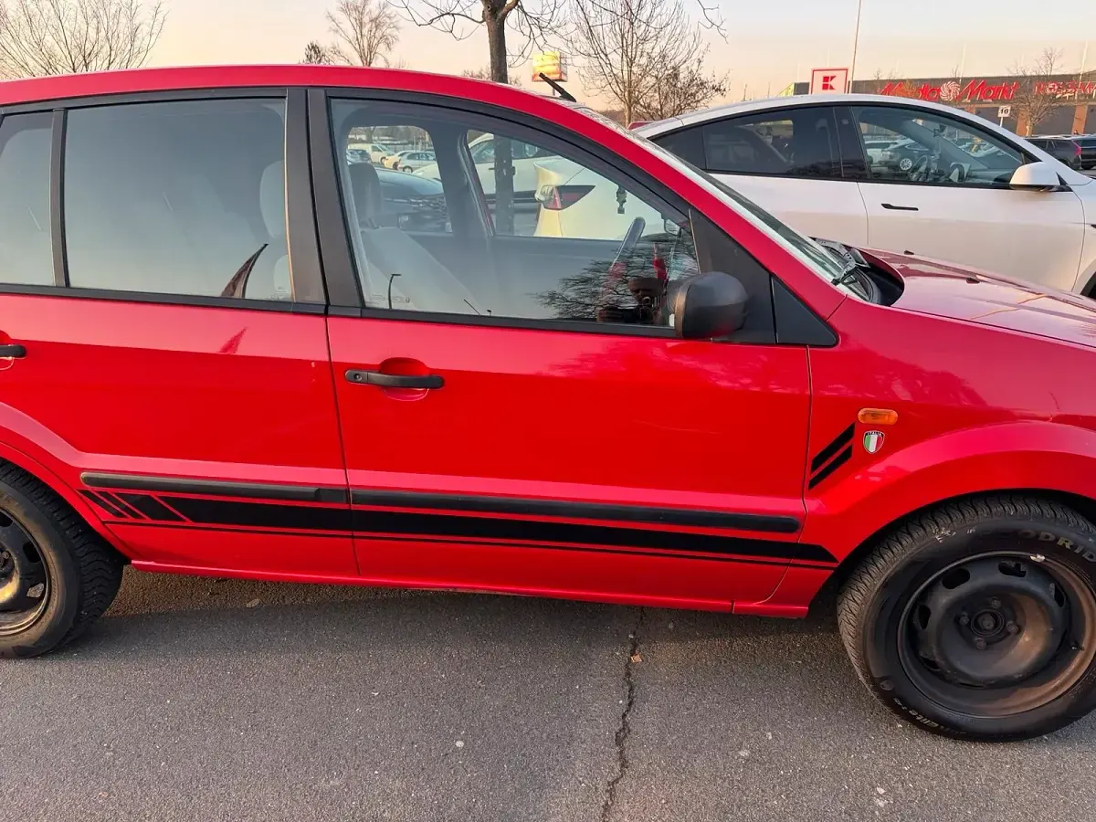 Gebraucht Ford Fusion 100 PS (73 kW) 2003 Rot Kleinwagen