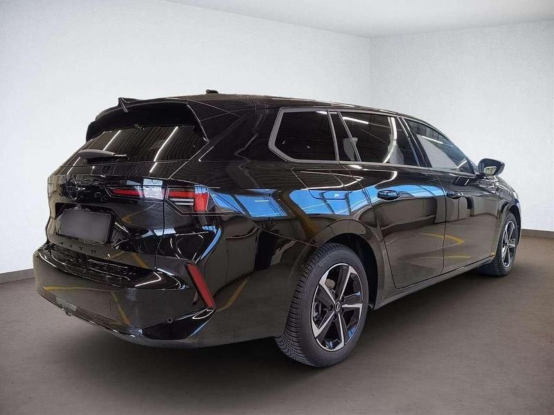 Gebraucht Opel Astra 131 PS (96 kW) 2024 Karbon schwarz Kombi