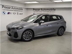 Gebraucht BMW 220 163 PS (119 kW) 2025 Grau (skyscraper grau) Van / Kleinbus
