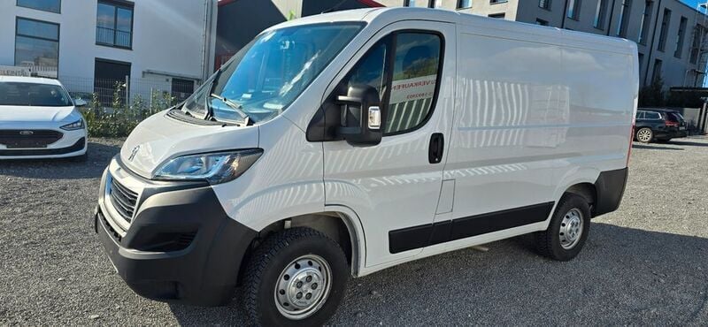 Weiß Gebraucht 2023 Peugeot Boxer Van | 21.490 € (Guter Preis) - Bild 1/4
