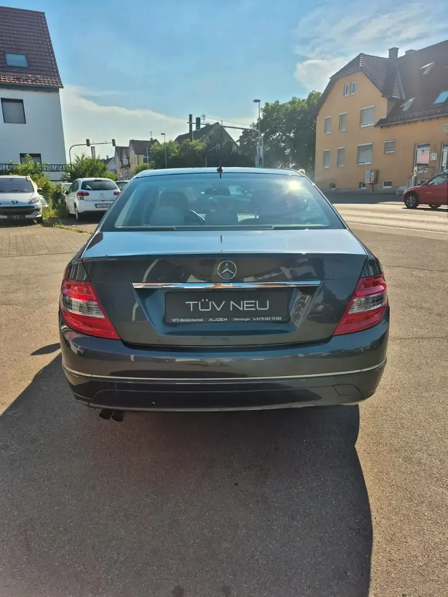 Gebraucht Mercedes C180 156 PS (114 kW) 2010 Limousine