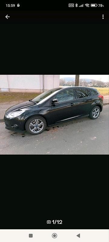 Schwarz Gebraucht 2013 Ford Focus Limousine | 5.900 € (Superpreis) - Bild 1/4