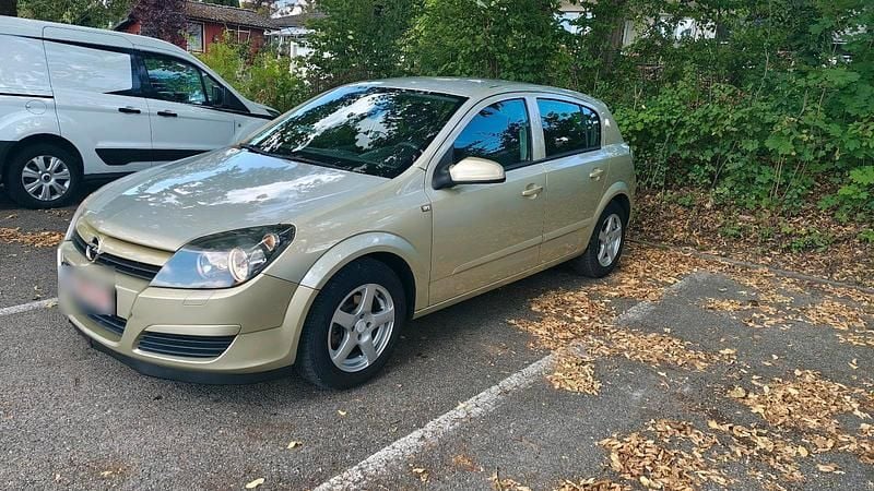 Gold Gebraucht 2005 Opel Astra Kleinwagen | 1.480 € (Fairer Preis) - Bild 1/4