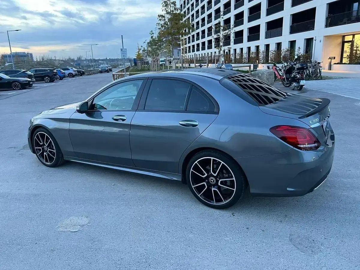 Gebraucht Mercedes C300 AMG line 258 PS (189 kW) 2020 Limousine