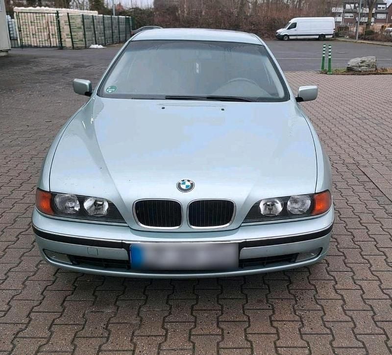 Gebraucht BMW 520 150 PS (110 kW) 1997 Silber Limousine