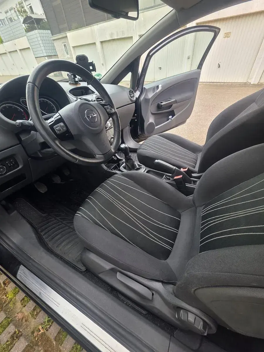 Gebraucht Opel Corsa Edition 87 PS (63 kW) 2010 Schwarz Kleinwagen