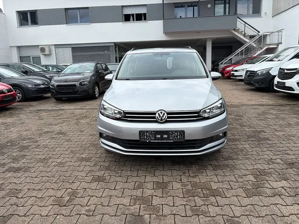 Gebraucht VW Touran Comfortline 150 PS (110 kW) 2018 Reflexsilber Van / Kleinbus