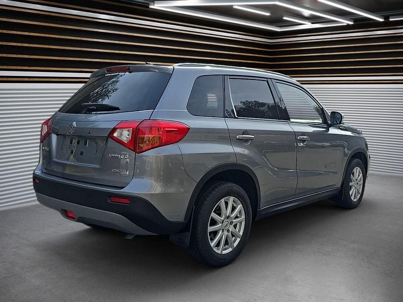 Gebraucht Suzuki Vitara Comfort 140 PS (102 kW) 2018 Grau SUV