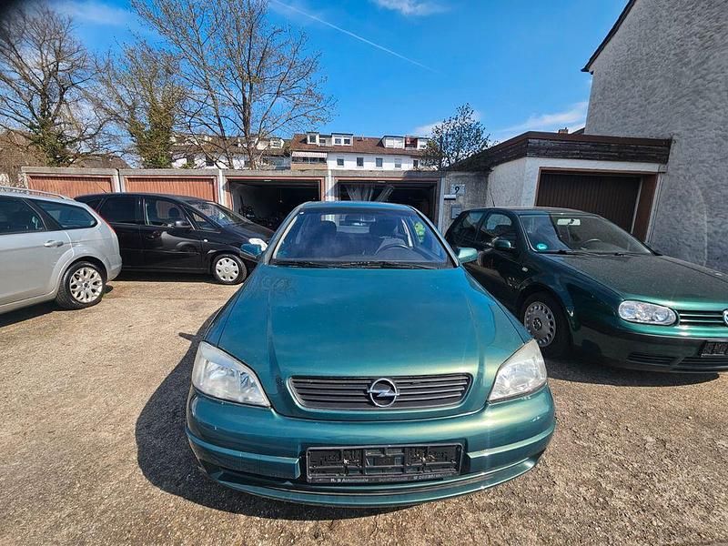 Gebraucht Opel Astra Selection 101 PS (74 kW) 2001 Grün Limousine