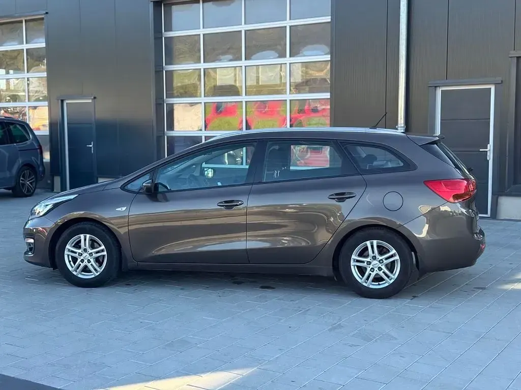 Gebraucht Kia Ceed Sportswagon 99 PS (72 kW) 2016 Braun Kombi