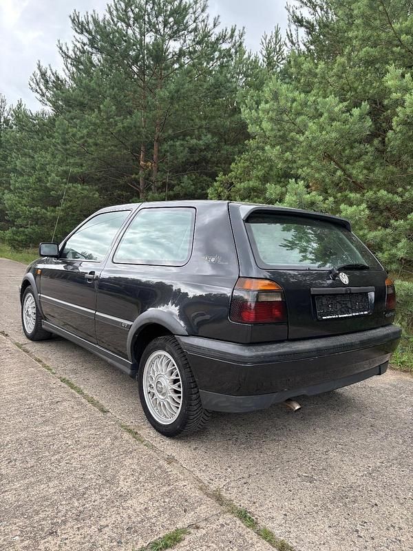 Gebraucht VW Golf GT 90 PS (66 kW) 1994 Schwarz Coupé