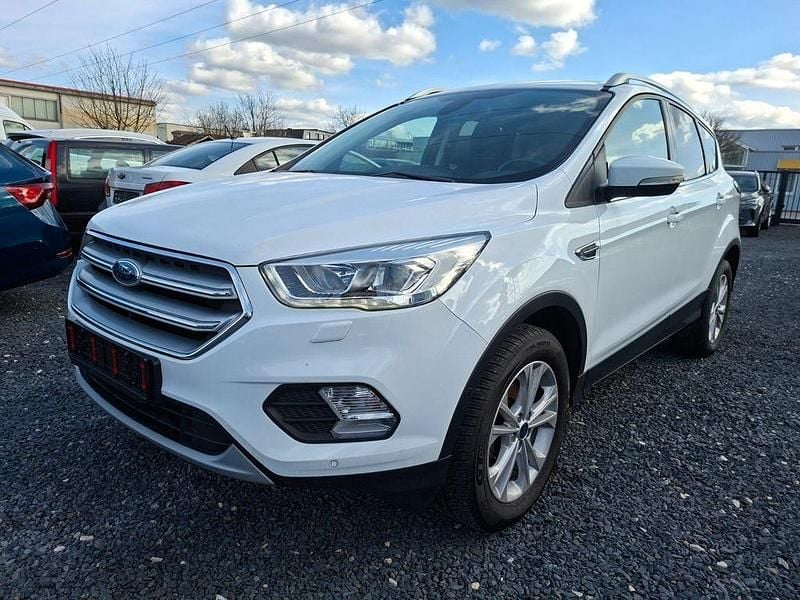 Gebraucht Ford Kuga Titanium 150 PS (110 kW) 2018 Weiß SUV