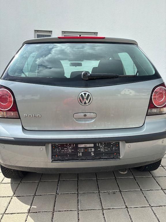 Gebraucht VW Polo 54 PS (39 kW) 2006 Silber Limousine