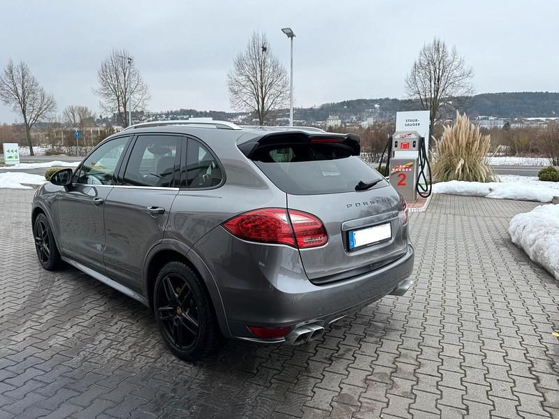 Gebraucht Porsche Cayenne 245 PS (180 kW) 2012 Grau SUV