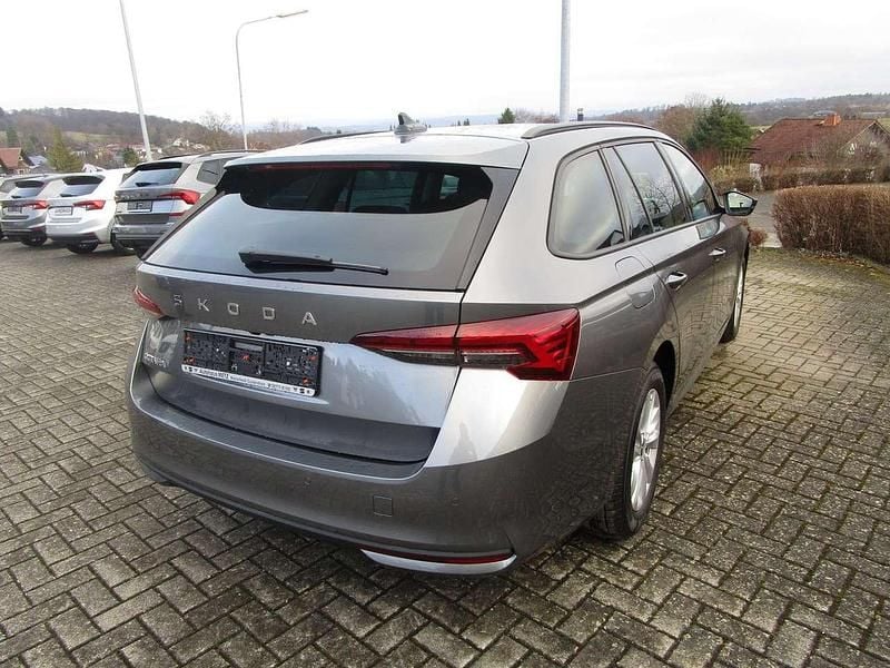 Gebraucht Skoda Octavia Business Line 150 PS (110 kW) 2025 Graphitegrau metallic Kombi