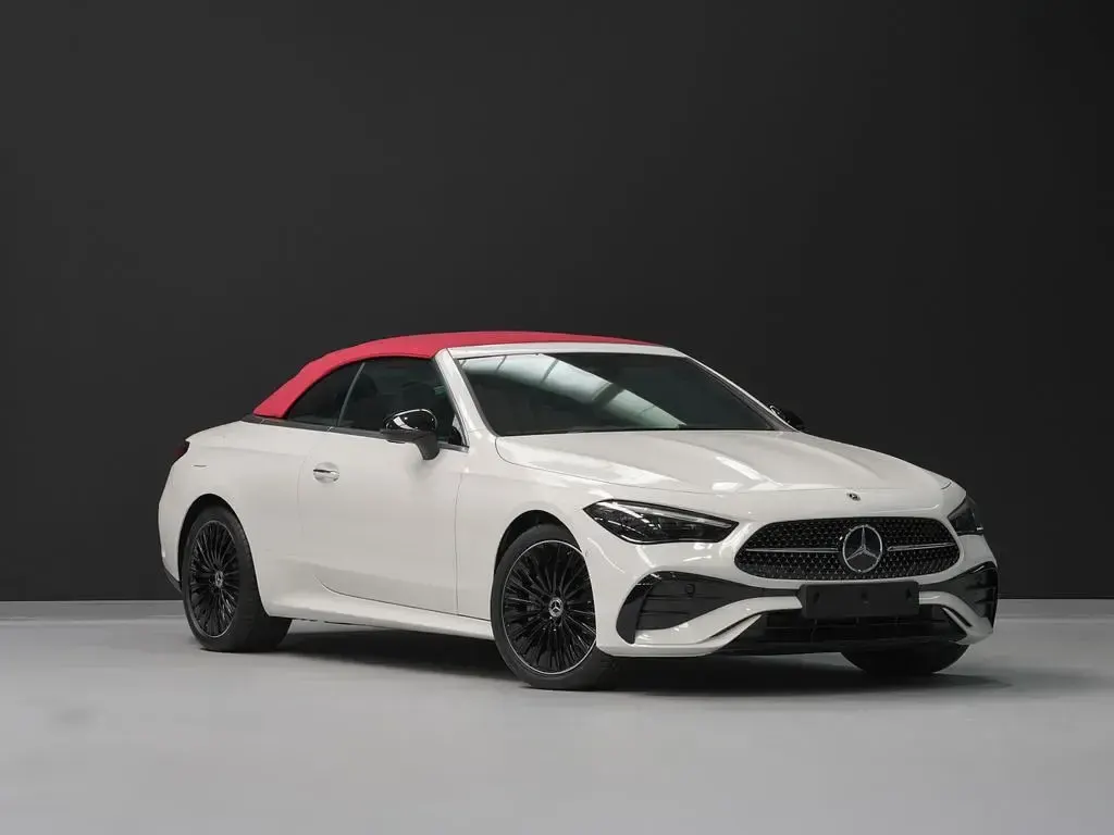 Neu Mercedes CLE220 AMG 197 PS (144 kW) 2025 Weiß Cabrio