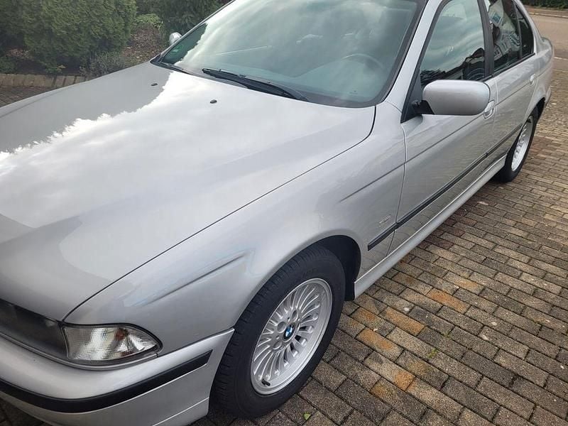 Silber Gebraucht 1999 BMW 528 Shadowline Limousine | 6.500 € (Guter Preis) - Bild 1/4